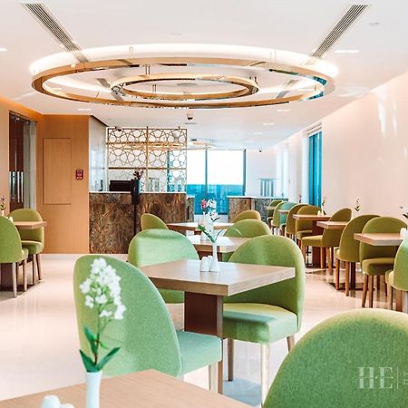 He Hotel Apartments Дубай Екстериор снимка The lounge at the airport